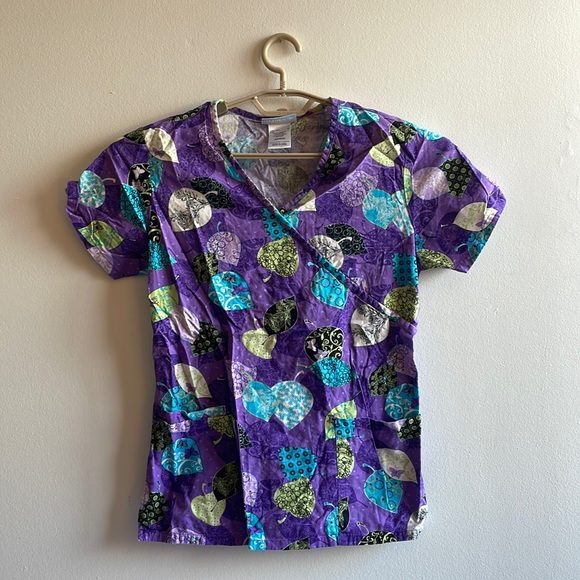 XS Purple Scrub Top - Picture 1 of 4